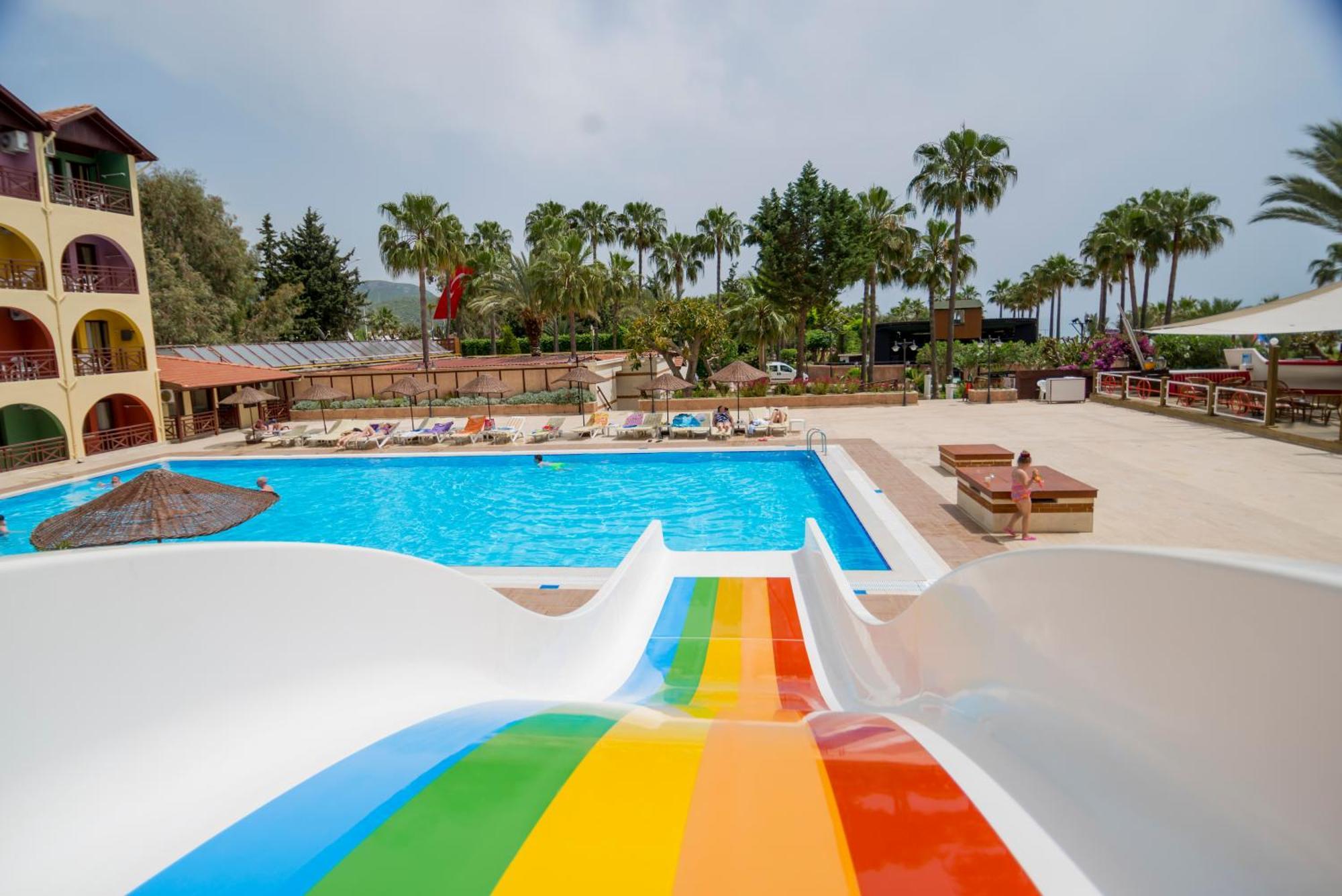 Club Tropical Beach Hotel Toslak Екстер'єр фото